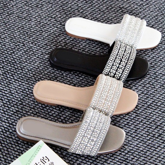 Factory direct sale of light luxury, fashionable diamond-encrusted craft shoes, women's casual flat slippers, wholesale slippers. Factory direct sale of light luxury, fashionable diamond-encrusted craft shoes, women's casual flat slippers, wholesale slippers.